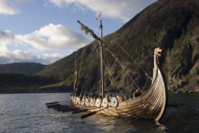 Корабль викингов.