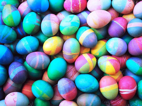 Разноцветные яйца.