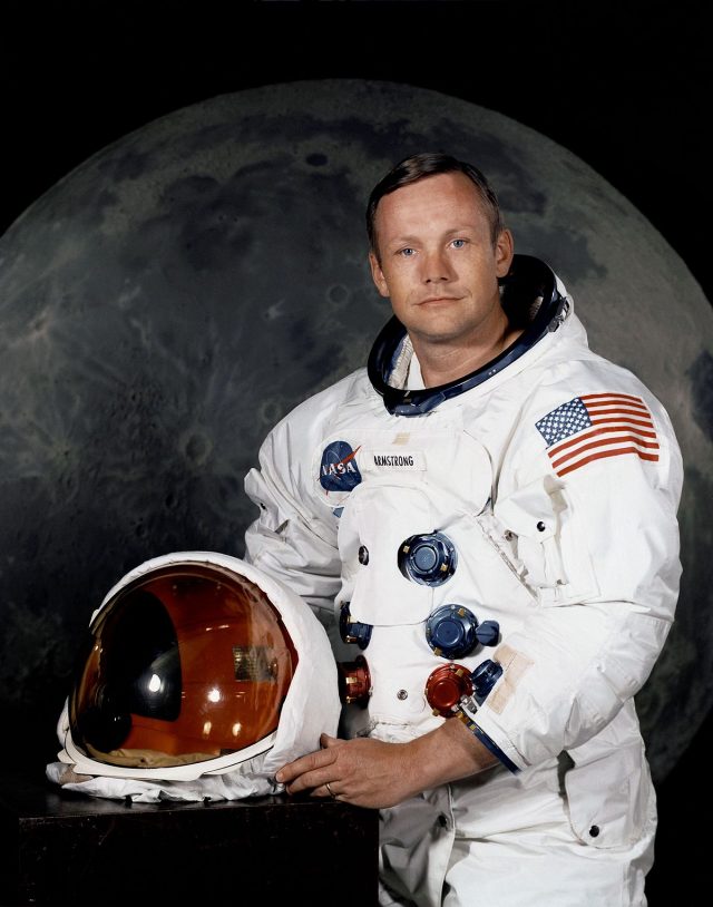 Космонавт Нил Армстронг.