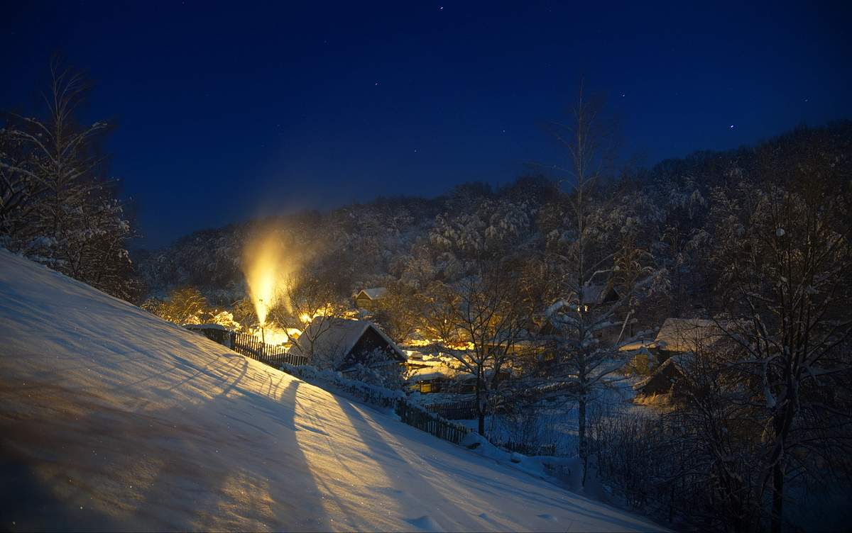 Картинка очаровательная зимняя вечерняя деревня