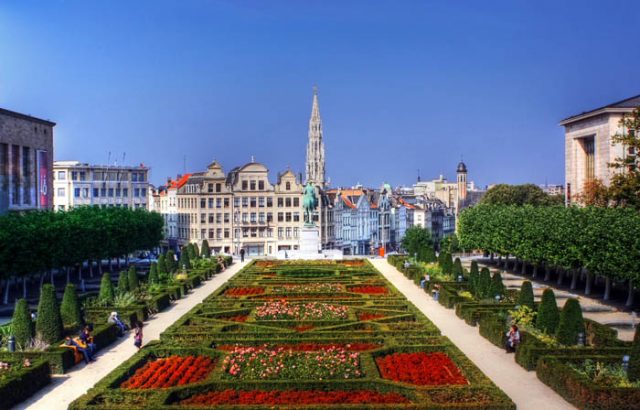 Красивая площадь в Бельгии.
