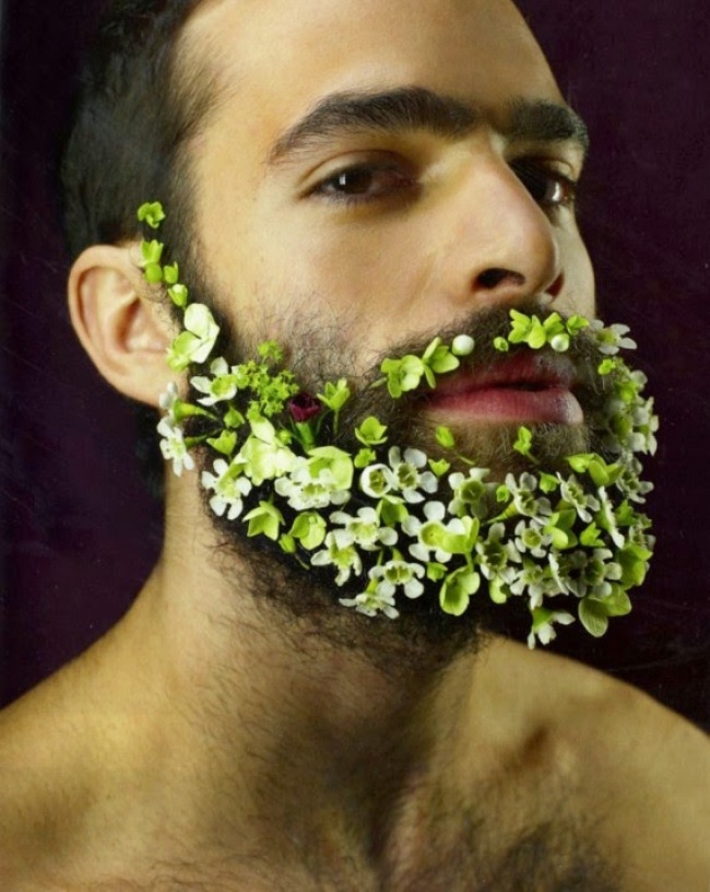 Прикольная открытка цветы в бороде