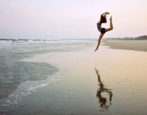 Балерина в прыжке.