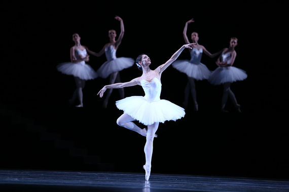 Балерина на сцене.