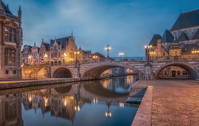 Красота ночной Бельгии.