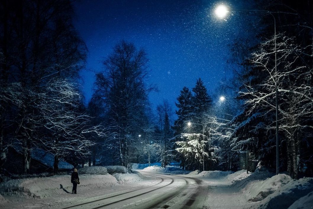 Чудесная открытка зимняя вечерняя дорога