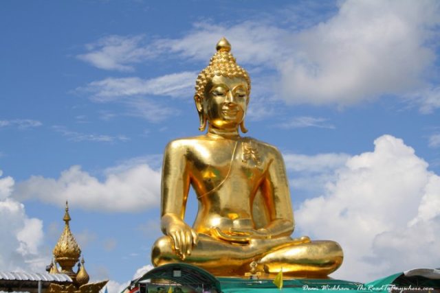 Статуя Будды.