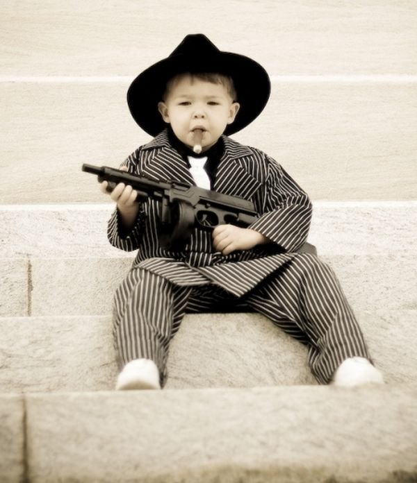 Прикольная картинка мальчишка-гангстер