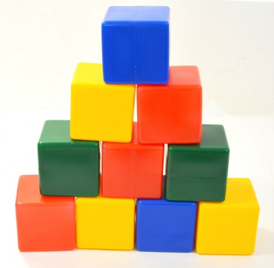 Пирамида из кубиков.