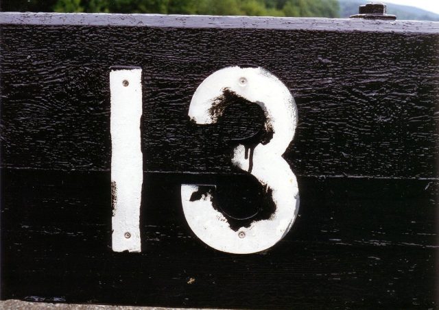 Цифра 13.