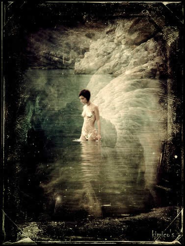 Ангел на воде.