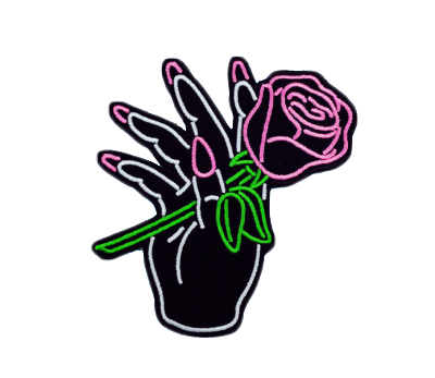 Красивая рука с розой