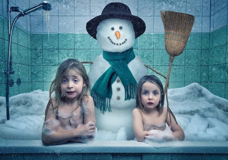 оригинальное фото со снеговиком в ванной