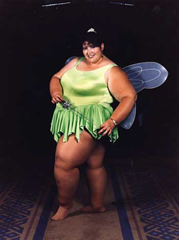 Девушка в костюме бабочки.