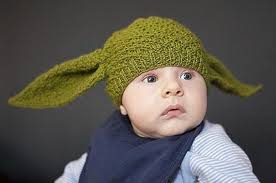 Зеленая шапка для мальчика.