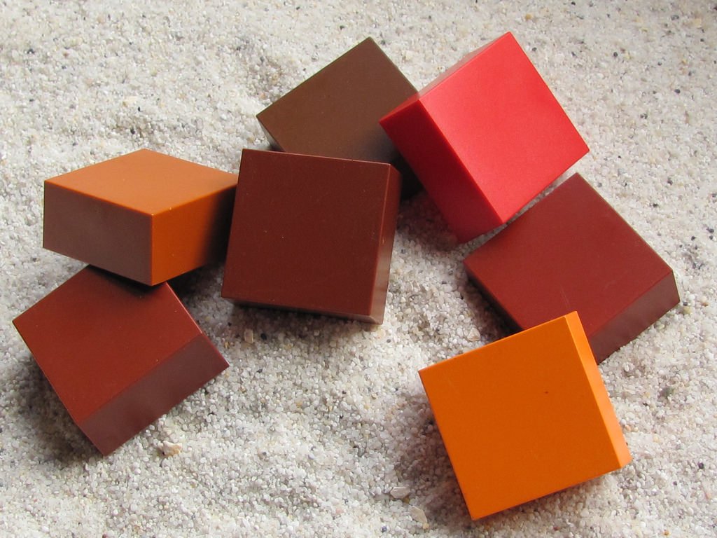 Кубики разного цвета