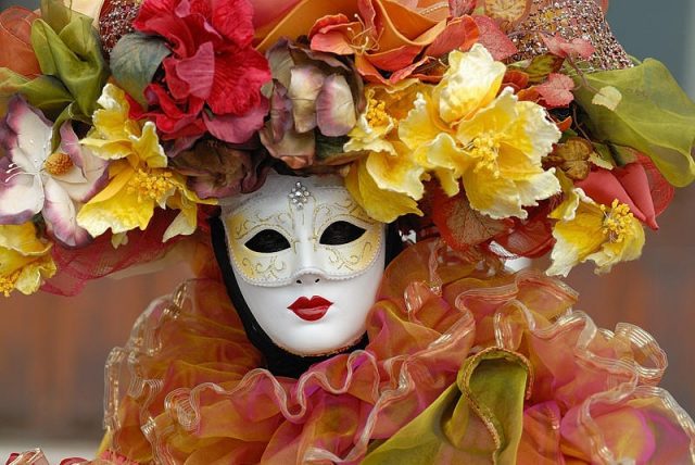 Венецианская маска.