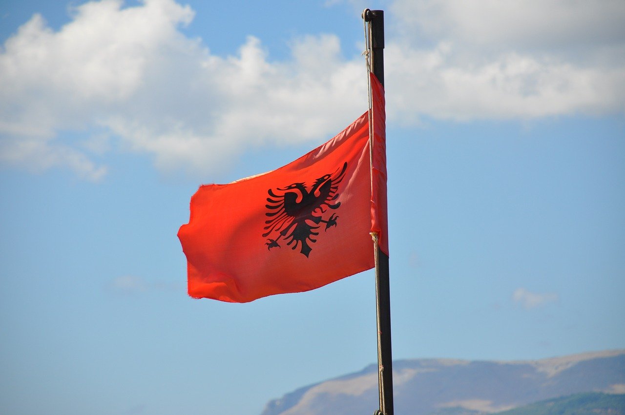 Флаг албании
