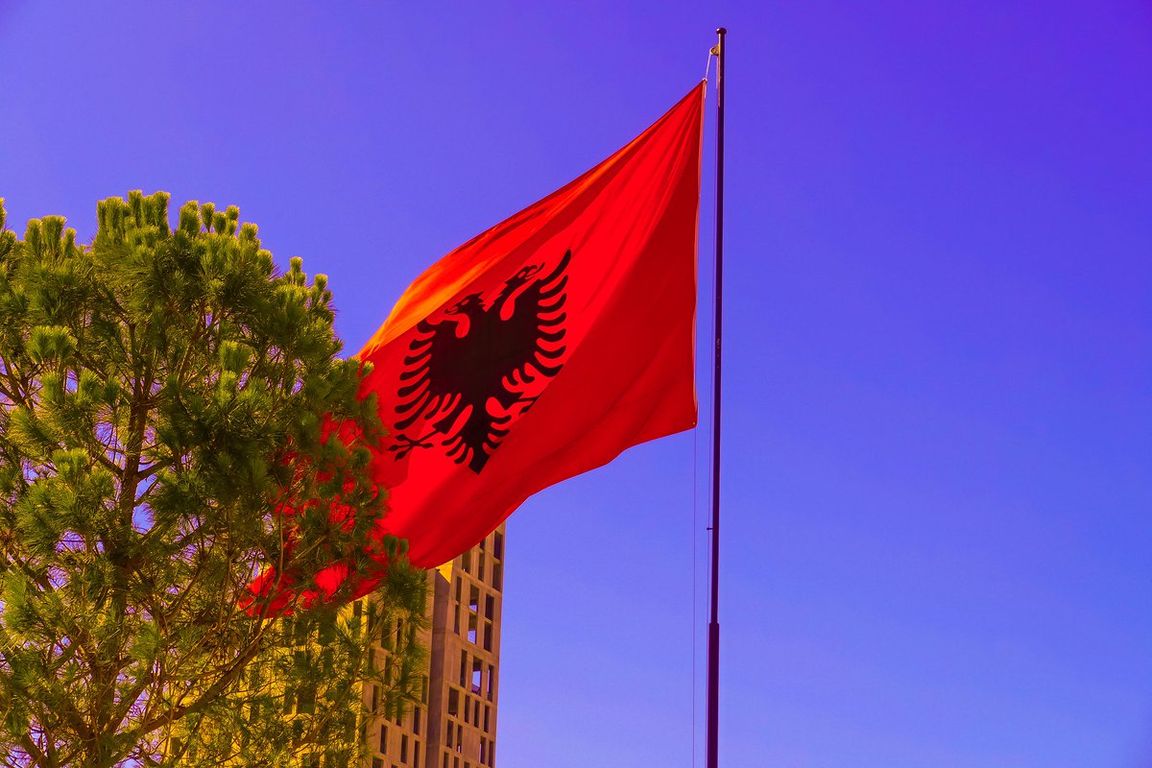 Флаг албании