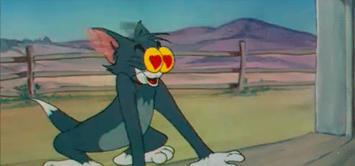 2. Анимация Кот по имени Том смотрит глазами с сердечками вместо зрачков