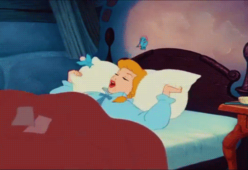 Гифки смешные сплю. Засыпаю спокойной ночи. Золушка спит. Принцесса в постели. Золушка просыпается.