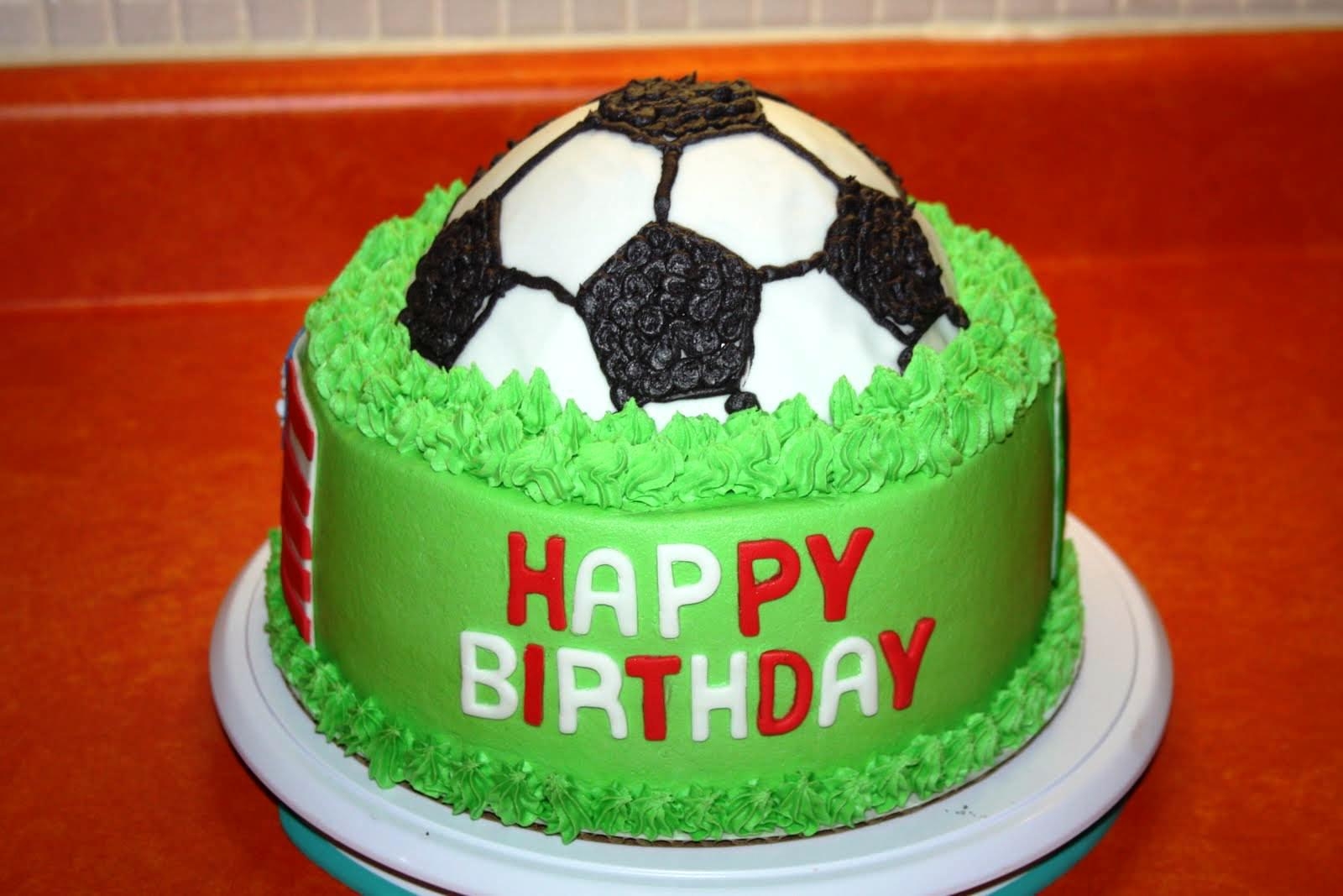 День рождения футбола год. Торт для мальчика. Торт футбольный для мальчика 8 лет. Торты футбольные для мальчиков на день рождения. Торт футбольный для мальчика 9 лет.