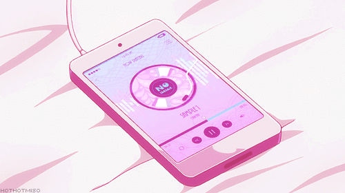 2. Гифка Смартфон. Включённое музыкальное приложение на экране смартфона.