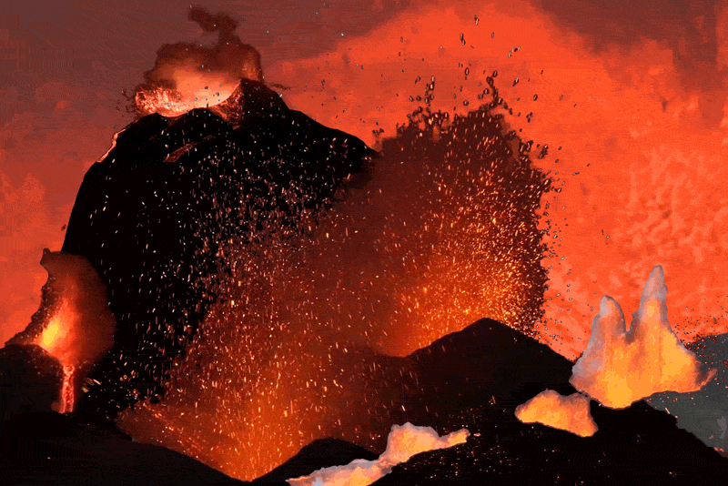 3. Красивая гифка с извержением вулкана